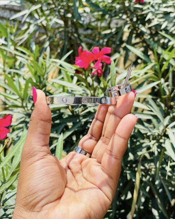 Brățara cartier Love aur alb cu diamante