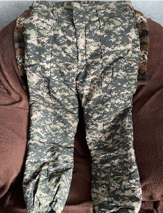 Продам ватный штаны в хорошем состоянии размер 54. Рост 182 званите пи