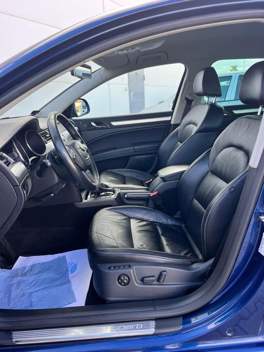 Vand skoda superb an 2011