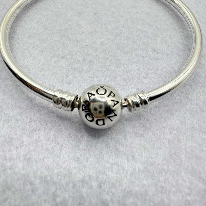 Гривна Пандора|Pandora