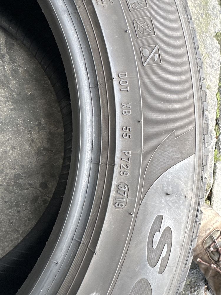 235/60/17 M+S Pirelli