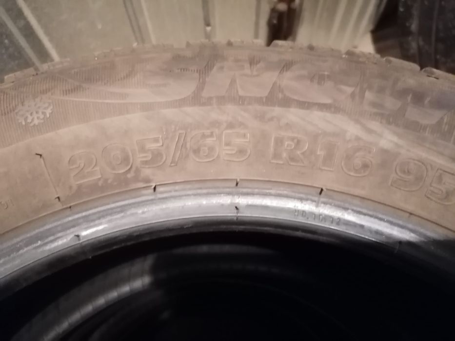 Janta rezerva Audi + 4 anvelope de iarna rulate un sezon