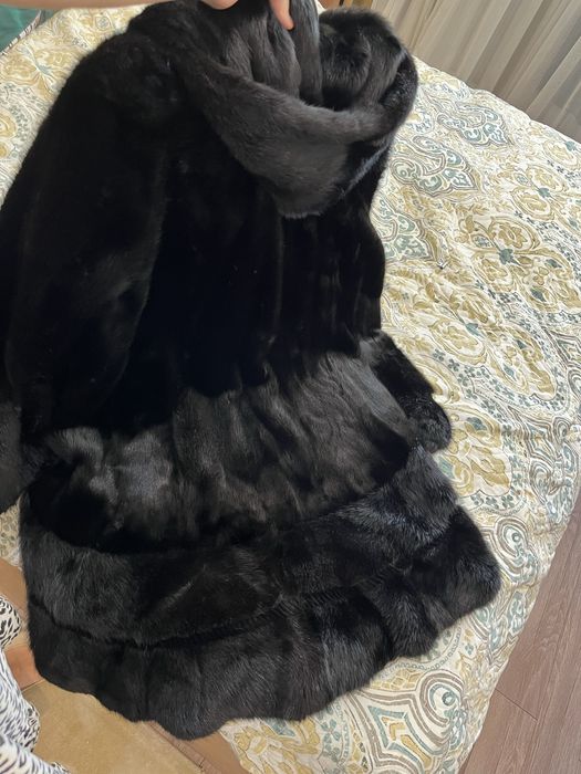 Шикарная норковая шуба почти новая