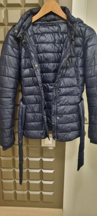 Тъмносиньо яке на Sisley