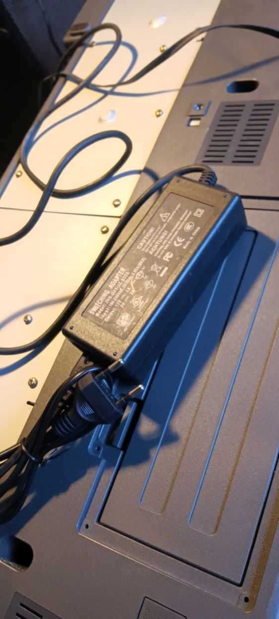 Casio WK-1800 пиано синтезатор йоника клавир, динамични 76,може+стойка