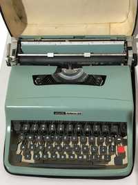 Mașină de Scris Vintage Olivetti Lettera 32 în Cutie Originală