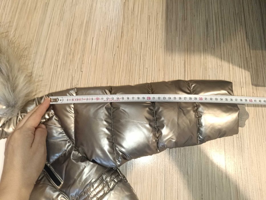 Детско яке за момиче с пухкава яка