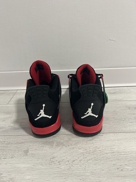 Jordan 4 Red Thunder