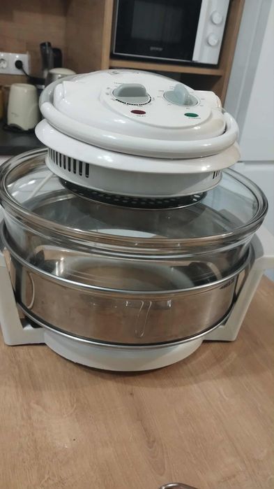 Халогенна, конвекторна фурна