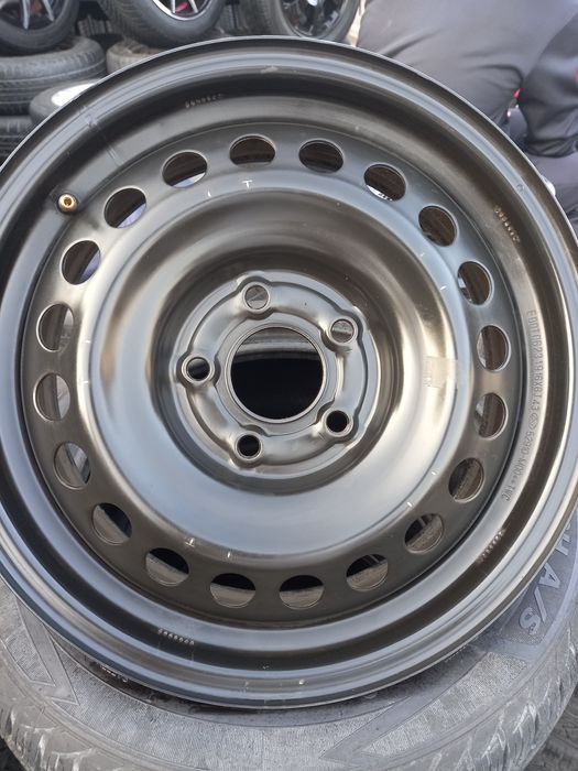 Mers Vitoga16>< 90$ komplekt 4 ta Xolati ideal