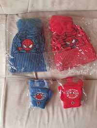 Disponibila doar cea albastra! Set caciula + manusi Spider-man