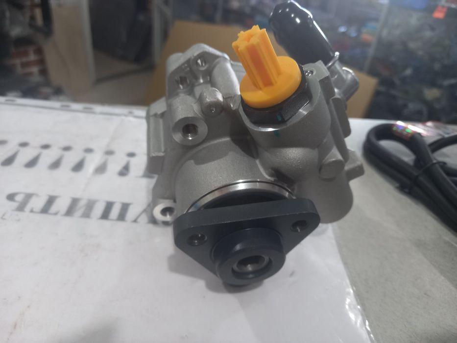 Насос гидроусилителя Ауди А4, Пассат В5