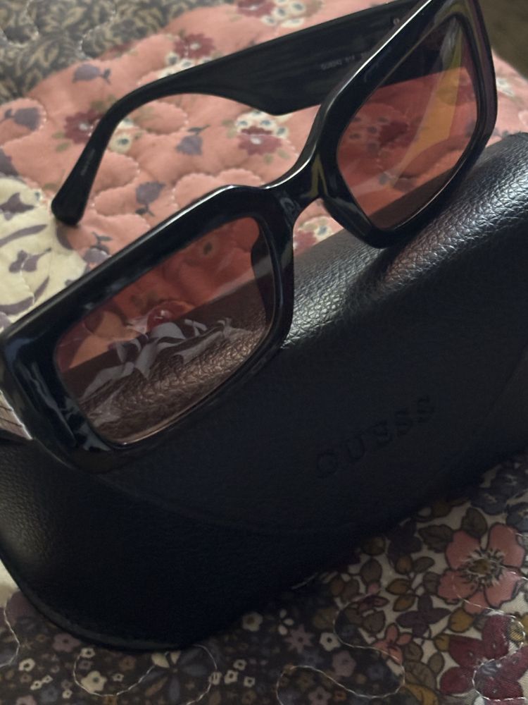 Слънчеви очила Guess
