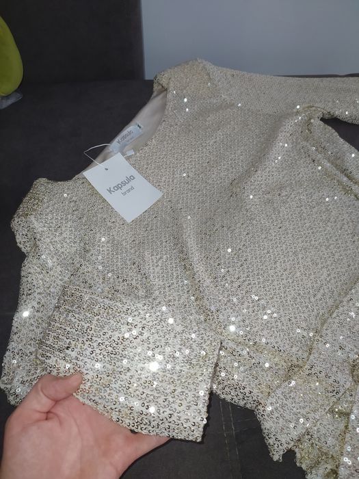 Продам платье новое