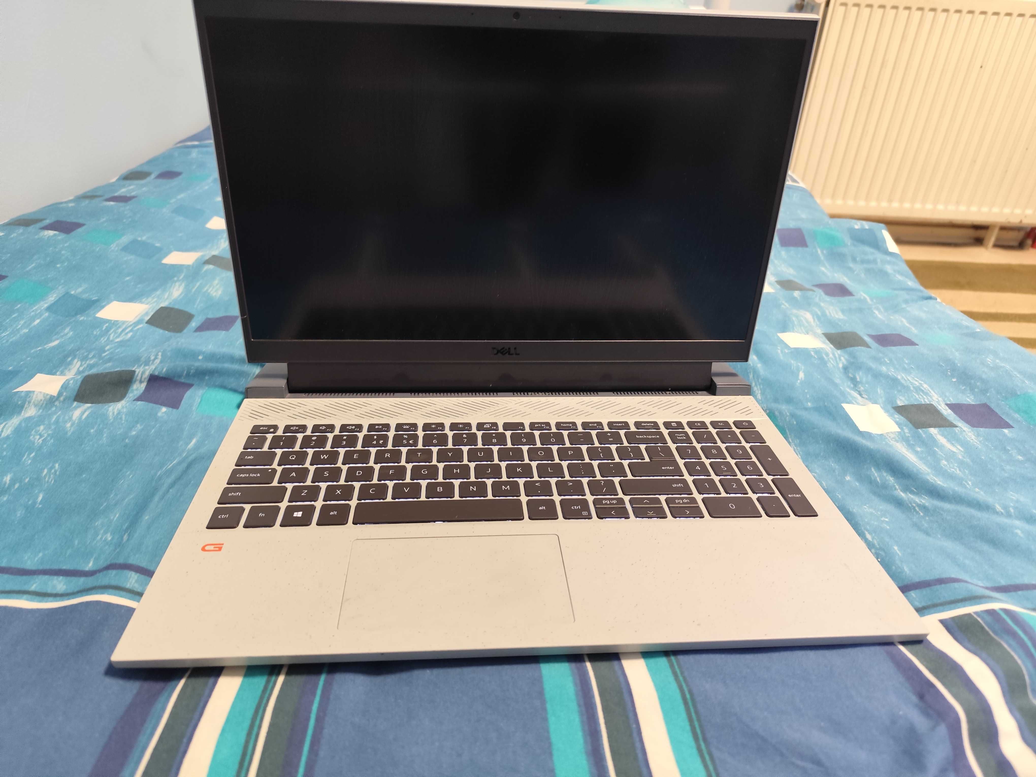 Лаптоп Dell G5 15 5511