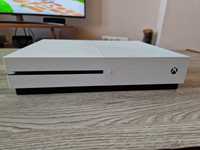 Xbox One S 1 tb.