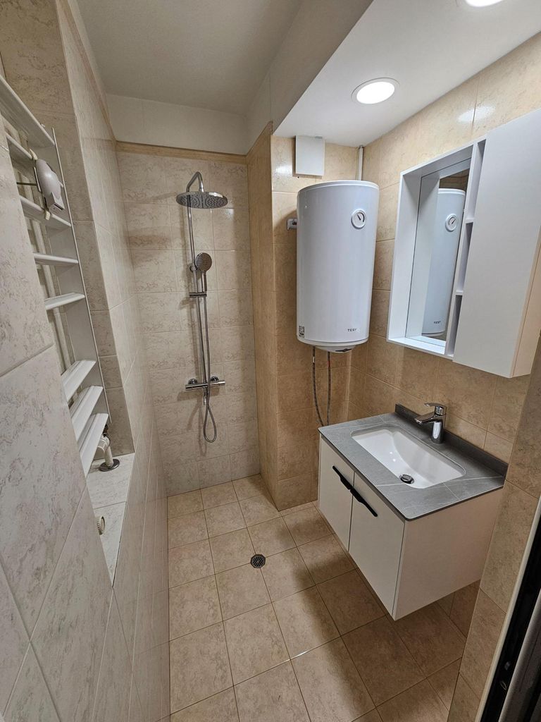 Дава се под наем Тристаен апартамент в Пловдив, Кършияка - 140 кв.м за 1000 € - Снимка #6