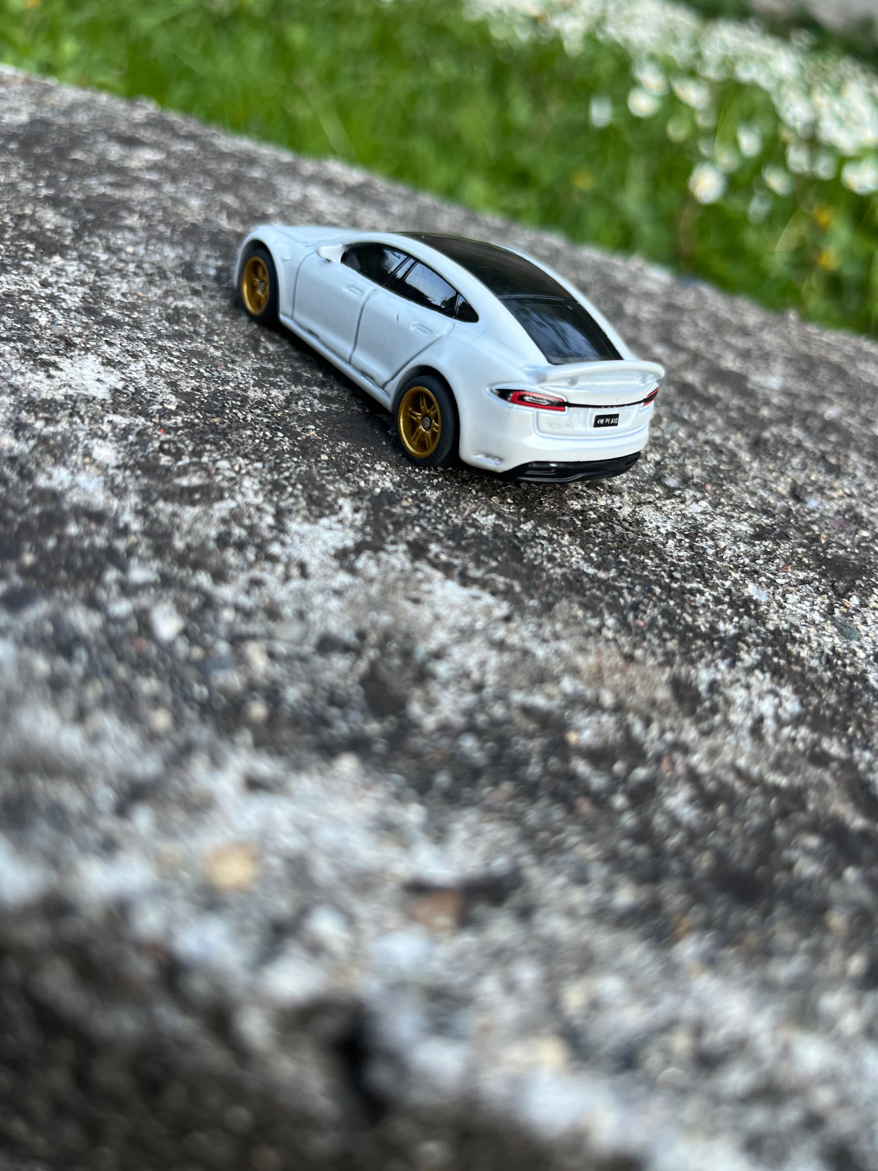Hotwheels Tesla model s plaid!!! Custom