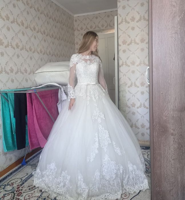 Свадебное платье