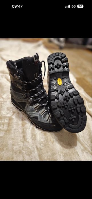 Bocanci Mammut iarna semiautomati