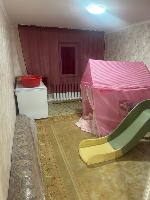 Продам дом в районе кирпичный.