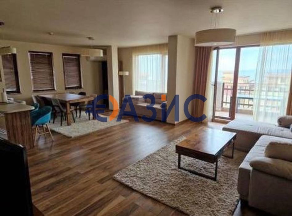 Просторен апартамент с 3 спални и паркомясто в комплекс "Олимп", Свети