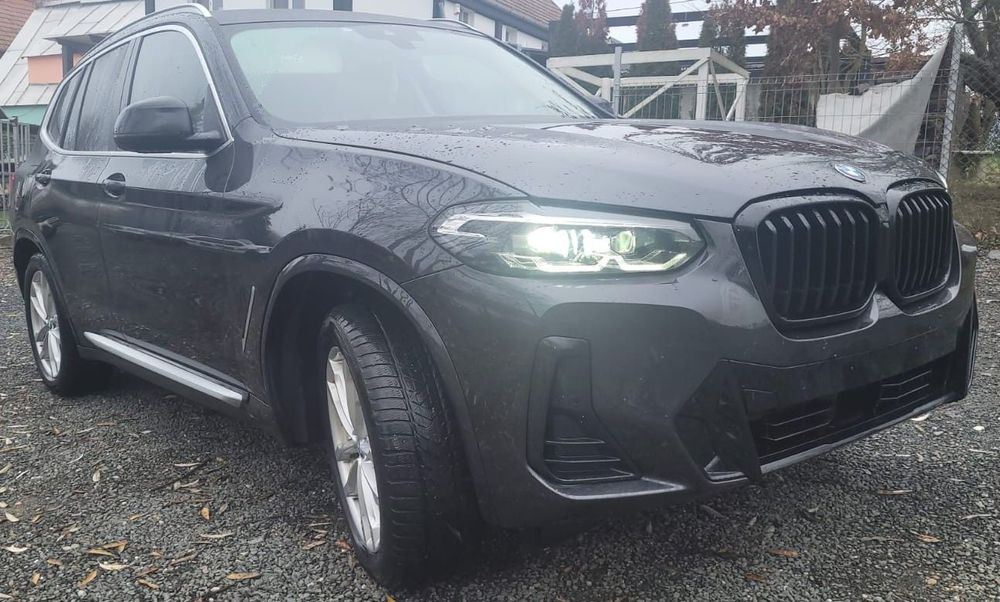 BMW X3 Mild hibrid/panoramic/navi mare/bord plasmă/lumini led/proprietar