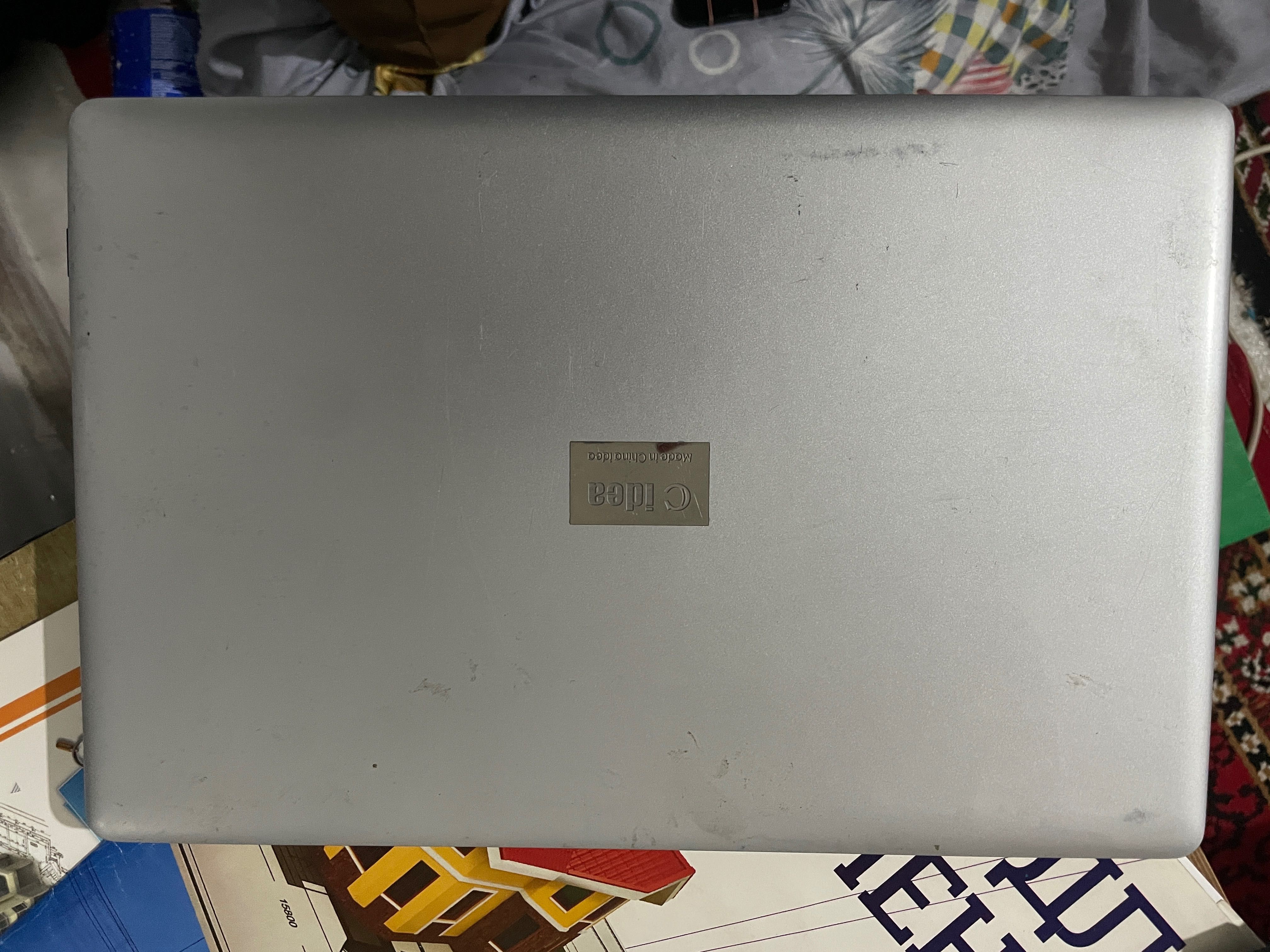 Notebook sotiladi