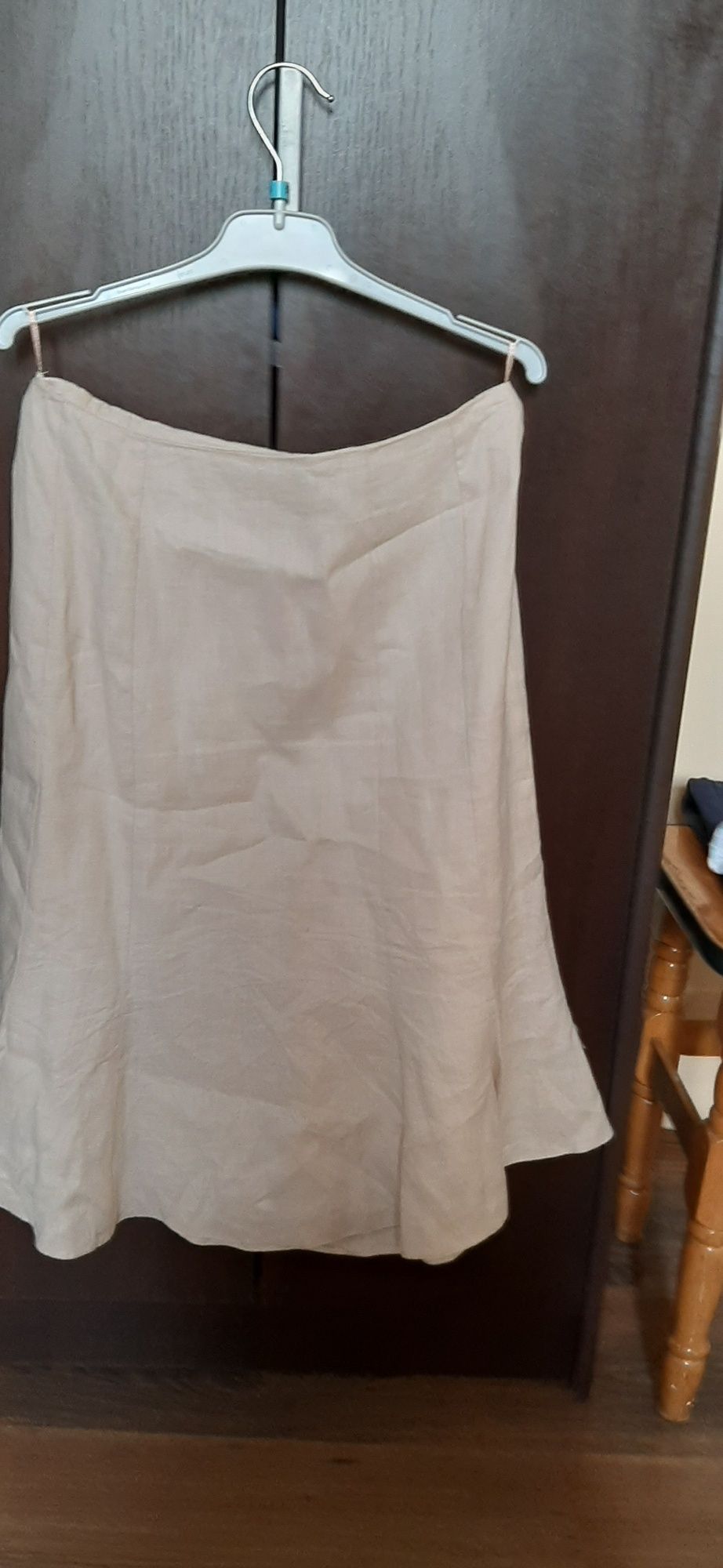 Vând costum de in  marimea 42
