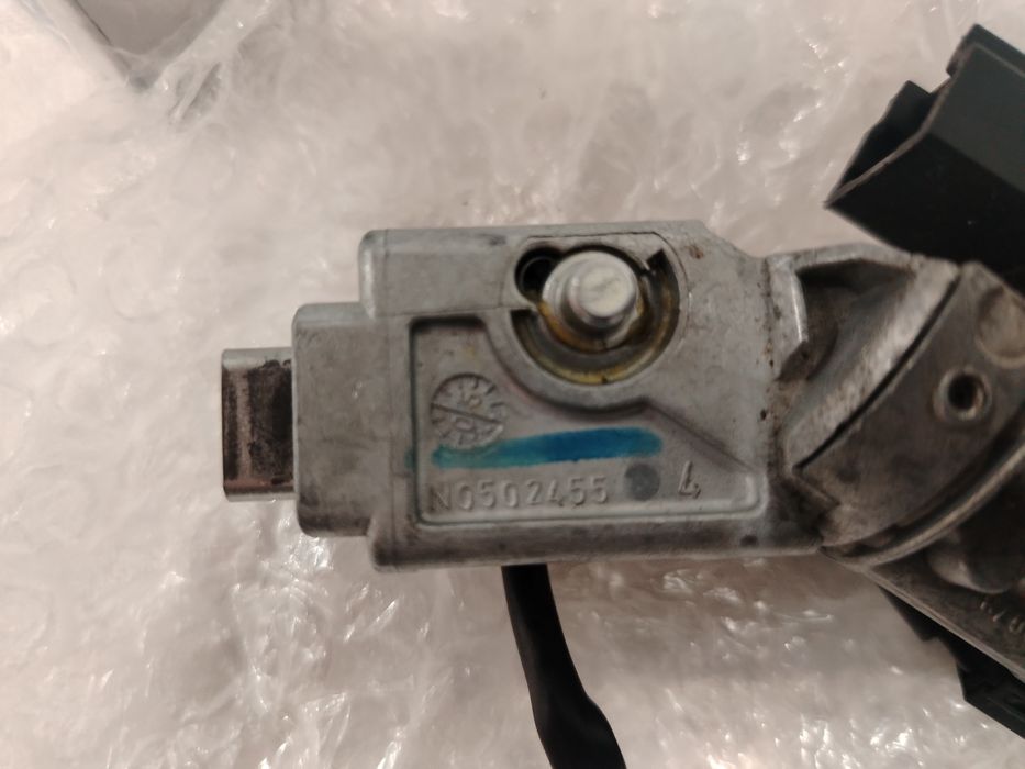 Контактен ключ за пежо 407