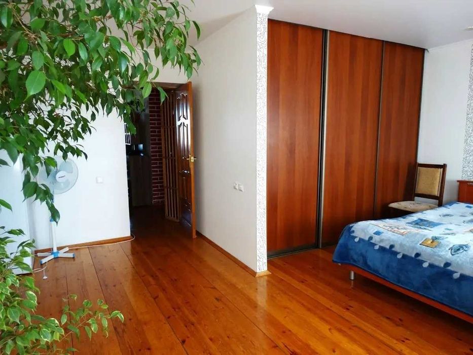 Продам 4-комнатную квартиру, 76 м² · 8/9 этаж, Курмангазы 154