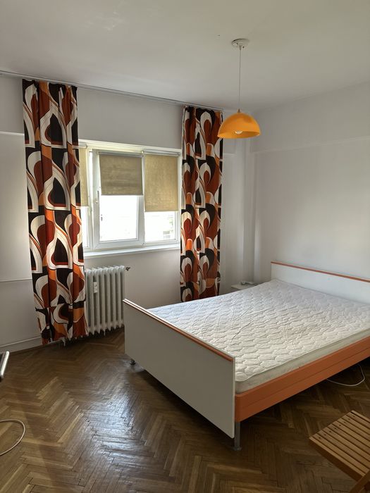 Apartament decomandat de inchiriat, zona centrala, 2 camere, etaj 3/4