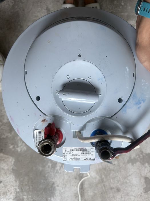 Boiler Tesy alb