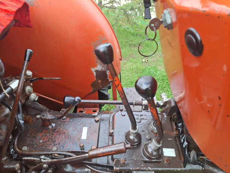 Tractor vie UTB Universal Viticol 530 VR 4 viteze servo, import Franta