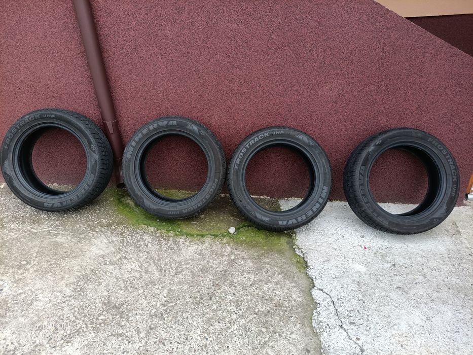 Se vând set cauciucuri iarnă