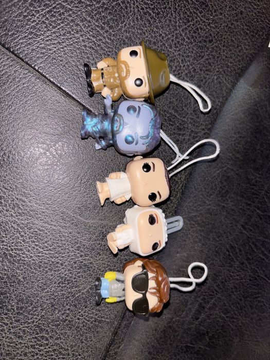 Kinder joy фигурки по осд, stranger things