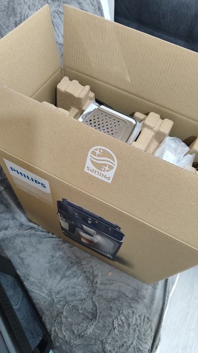 Espressor automat Philips Seria 5500 ep5547/90