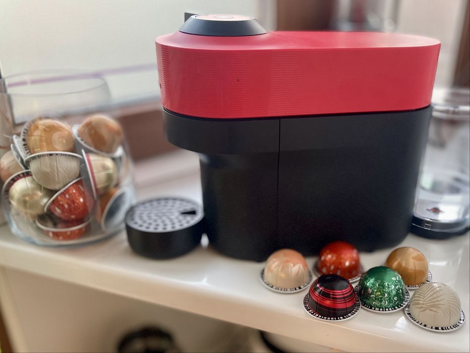 Esspresor Vertuo Pop Rosu Nespresso cafea capsule stare excelenta