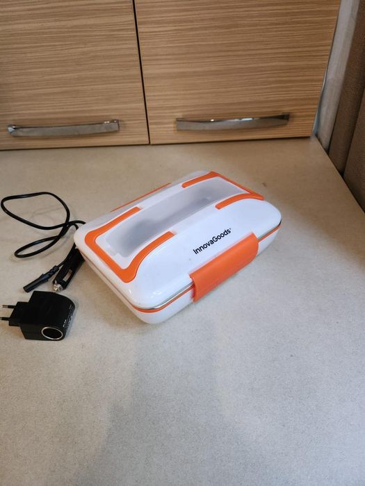 Vand 2 cutii Innova Goods pentru incalzit alimente