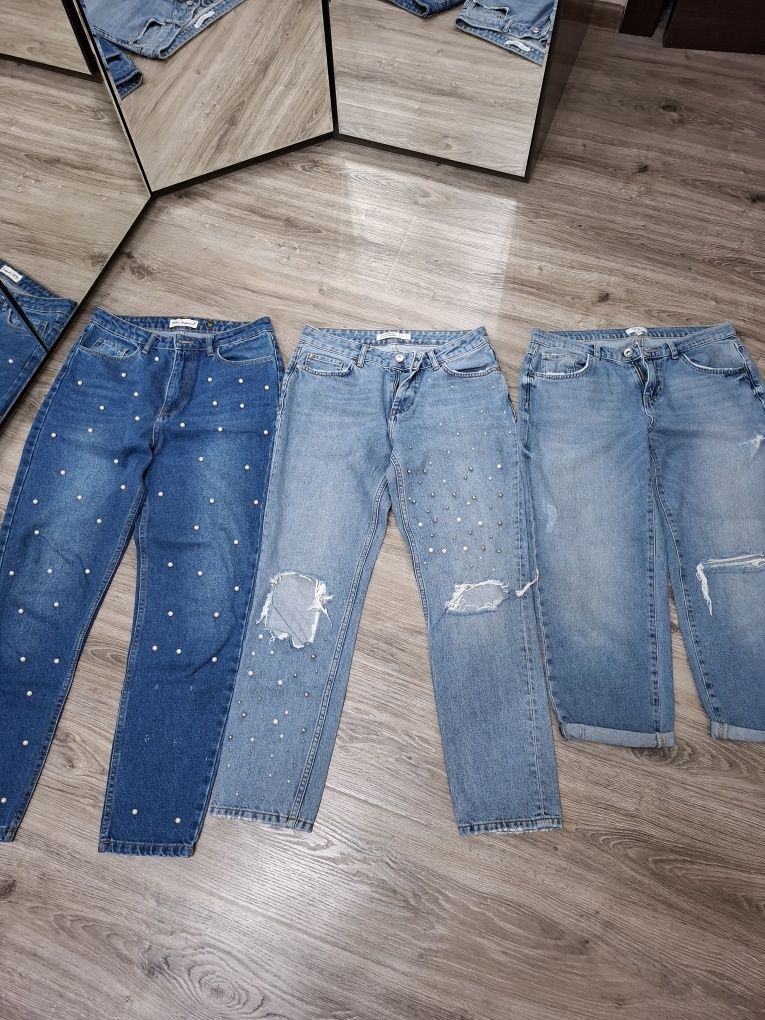 Продаются джинсы 3 пары