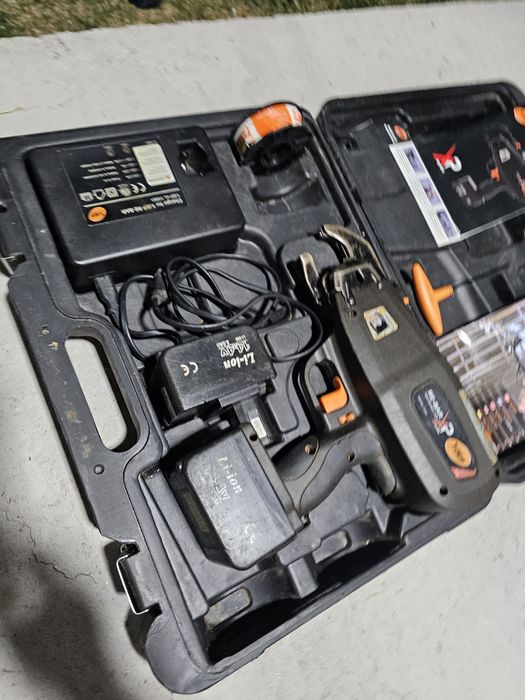 Masina de legat armaturi