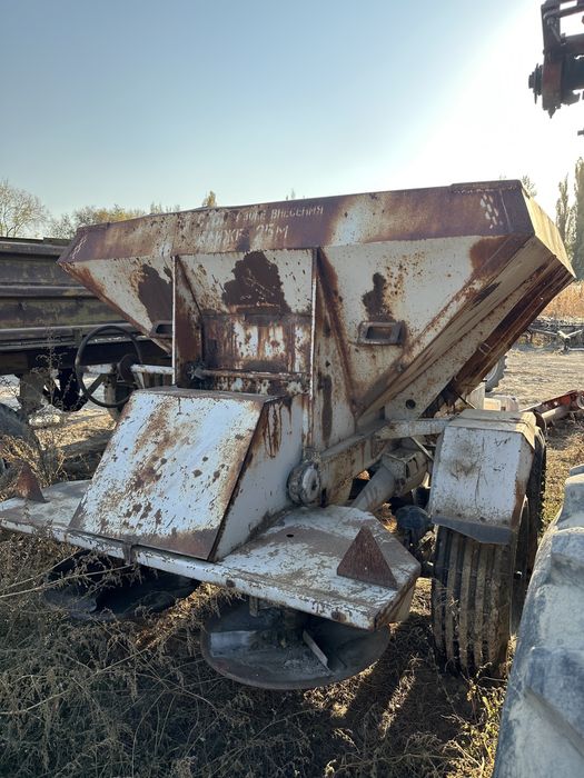 Разбрасыватель минеральных удобрений РУМ 5т