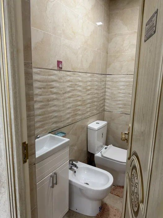 Срочно продается 4/1/4 квартира с подвалом в Шайхонтуре 90м² 125000$