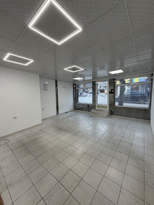 Дава се под наем Офис в Троян - 40 кв.м за 498.27 € - Снимка #3