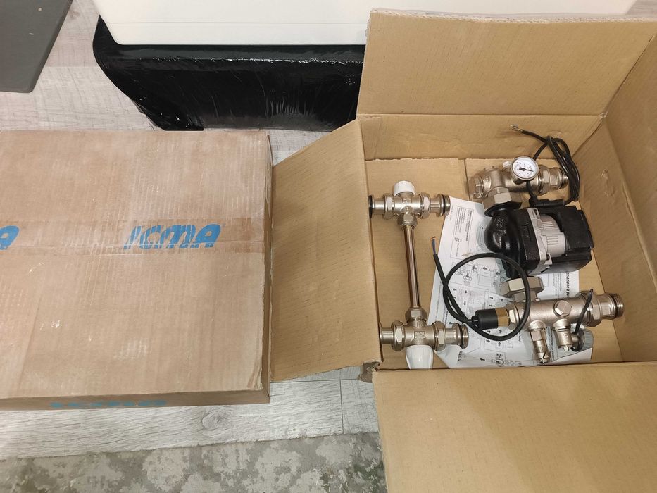 Grup amestec ICMA M055 pentru incalzire in pardoseala cu agent termic