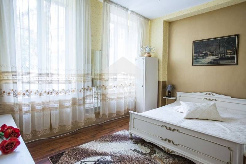 Дава се под наем Многостаен апартамент в Варна, Операта - 190 кв.м за 1000 € - Снимка #4
