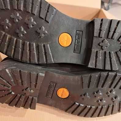 Ботуши от първокачествена кожа; TIMBERLAND