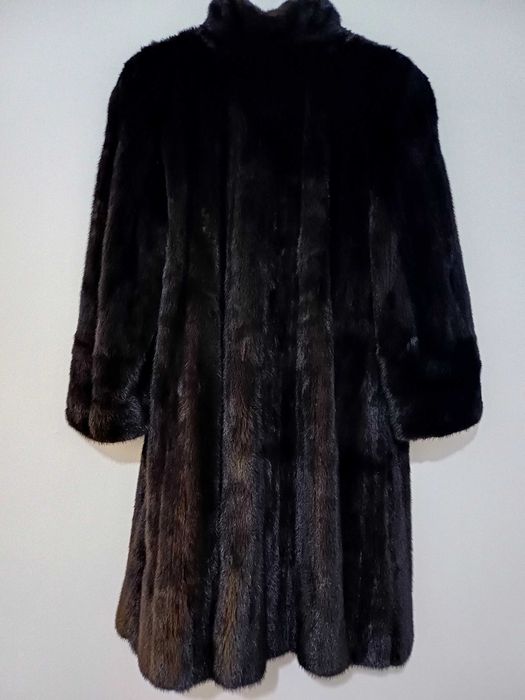 Палто от визон и късо палто Max mara