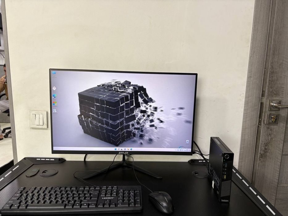 МиниПк Lenovo ThinkCentre 24 manitor