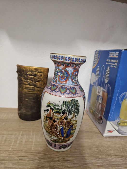 Vaza model asiatic